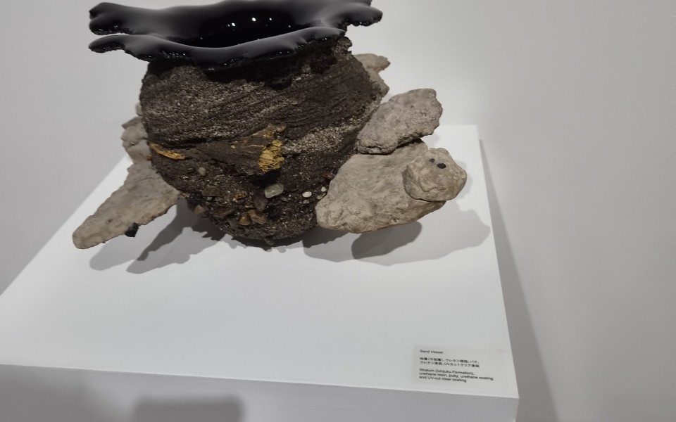 [ 쇼벨    ]    Beyond Coverage: Exploring Deep Time in Teppei Miyake’s Out of Bounds